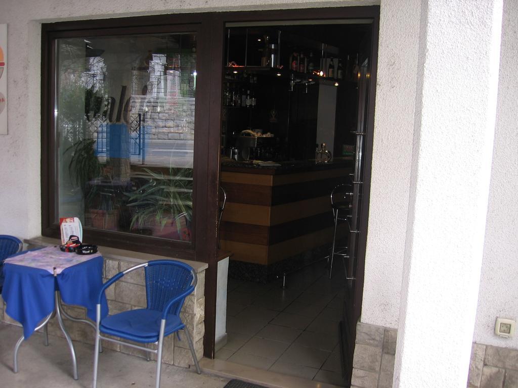 Guest House Roze Ilirska Bistrica Bagian luar foto