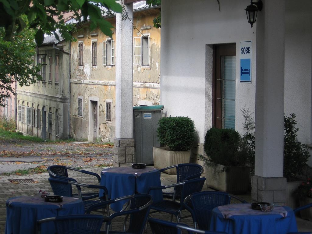 Guest House Roze Ilirska Bistrica Bagian luar foto